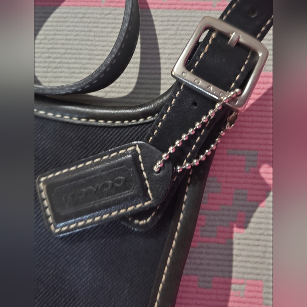 Coach Hippie VTG 2000 Festival Travel Flap Crossbody In EUC - Picture 6 of 10